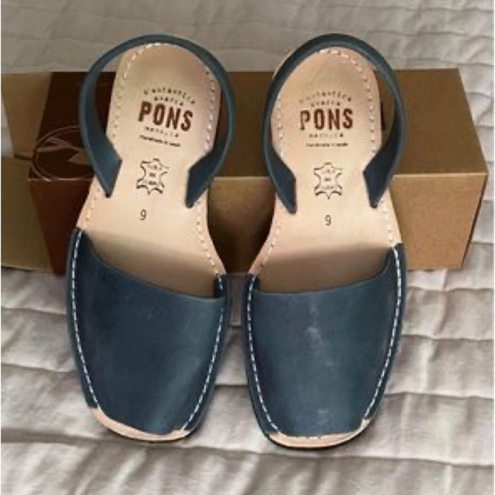 PONS Avarcas - NEW in box - Sz 9 - French blue
